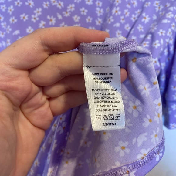 Cece Lilac Daisy Puff Sleeve Top Size Medium - Picture 4 of 6